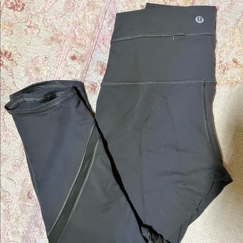 Lululemon Cropped Athletic Pant Size 4 Dark Grey